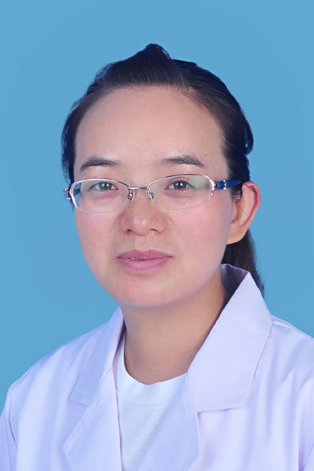 儿科副主任医师 曹哲连