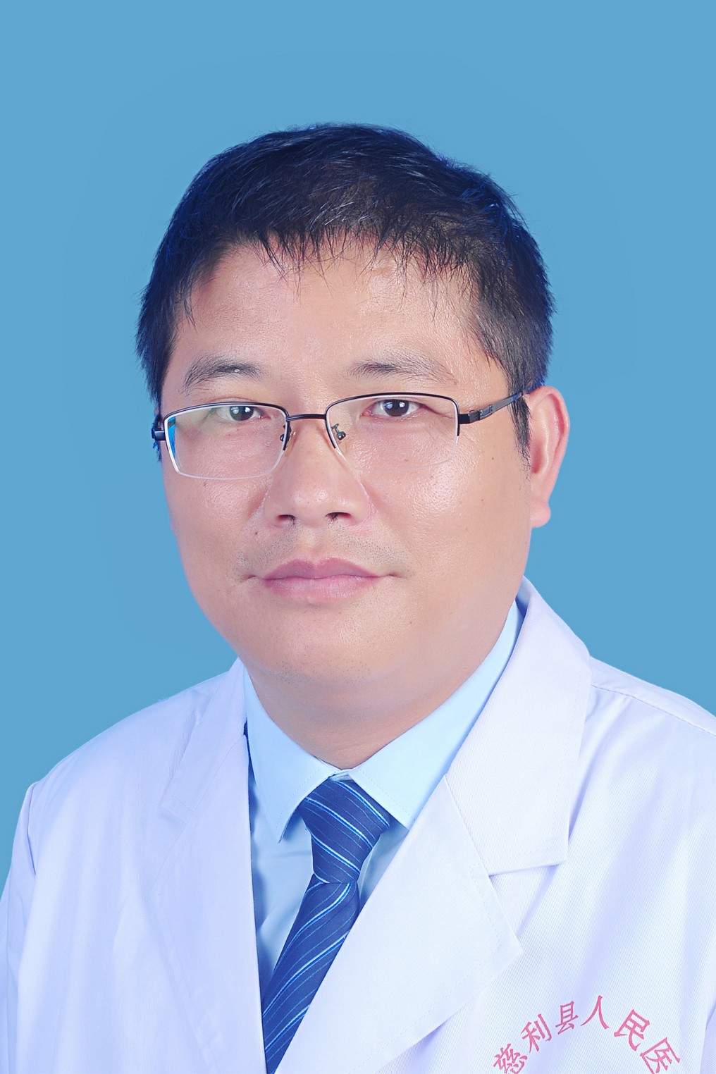 泌尿外科主任医师 钟余初